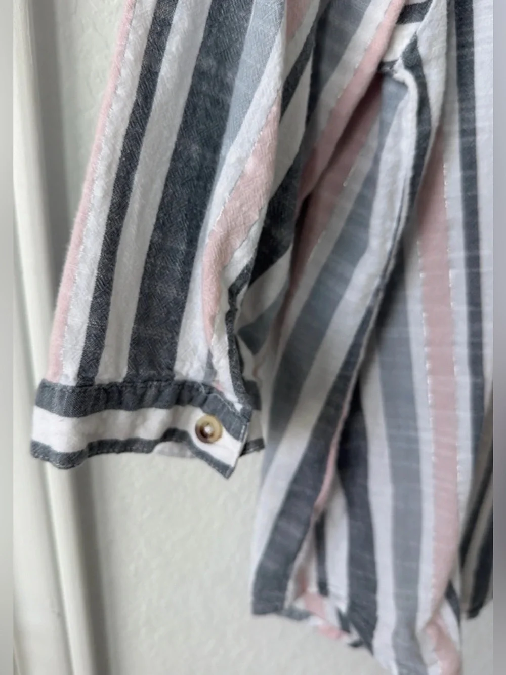 Unique Spectrum Button Up Blouse - Picture 4 of 6